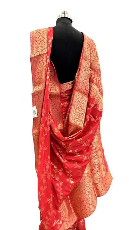 Vibrant Crimson Red Banarasi Silk Saree with Elegant Zari Weave